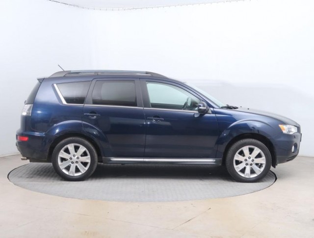 Mitsubishi Outlander  2.2 DI-D 