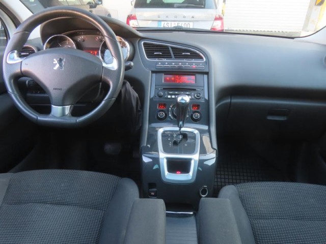 Peugeot 5008  2.0 HDI 
