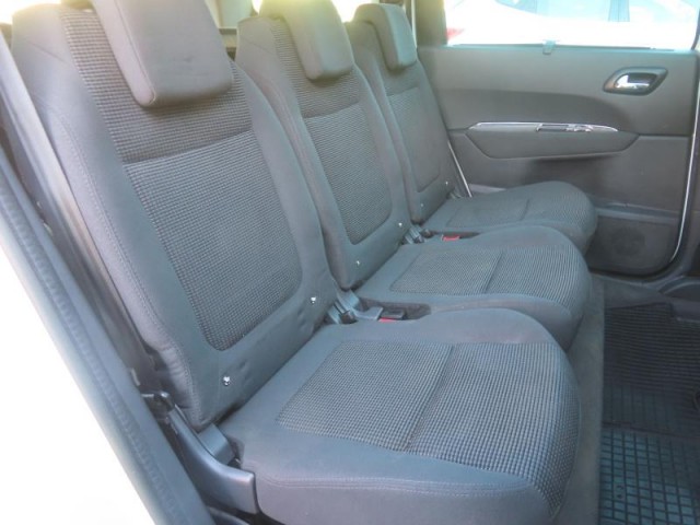 Peugeot 5008  2.0 HDI 