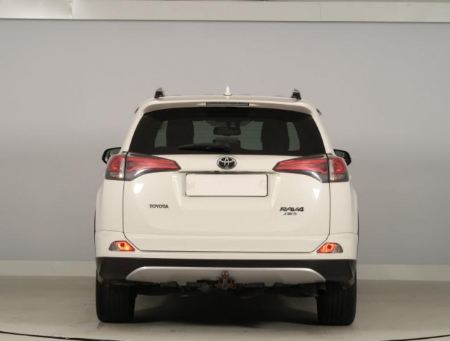 Toyota RAV 4  2.0 VVT-i 