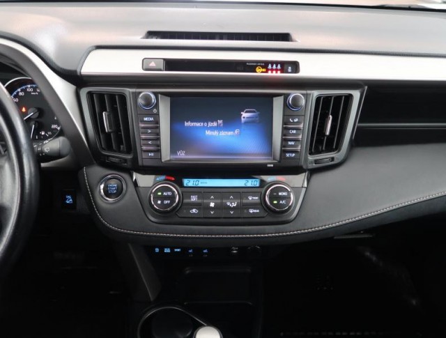 Toyota RAV 4  2.0 VVT-i 