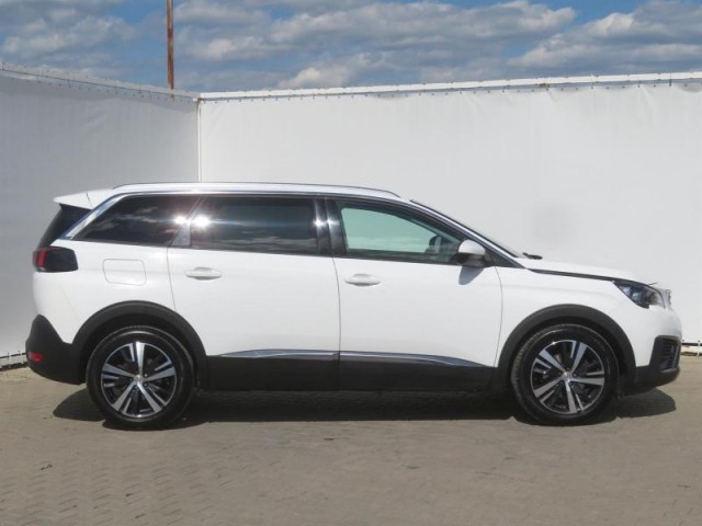 Peugeot 5008  1.6 THP Access