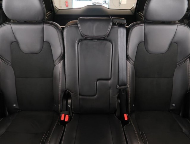 Volvo XC90  B5 AWD R-Design