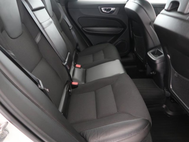 Volvo XC60  B4 AWD Momentum