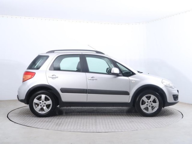 Suzuki SX4  1.5 VVT GL