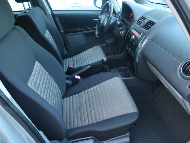 Suzuki SX4  1.5 VVT GL