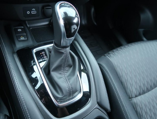 Nissan X-Trail  1.3 DIG-T Tekna