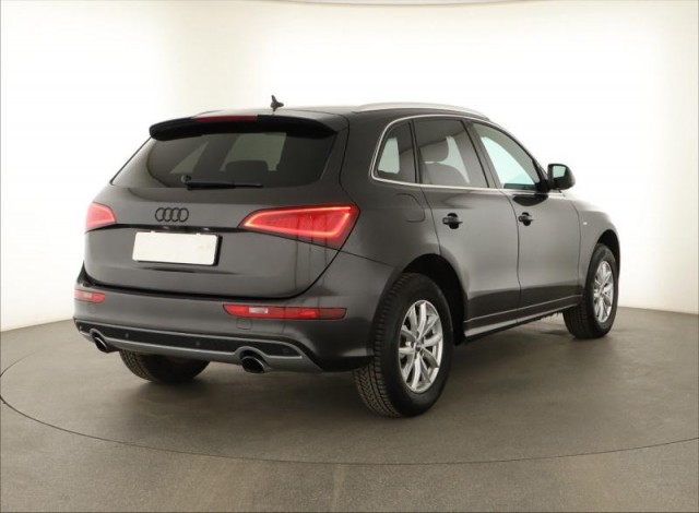 Audi Q5  2.0 TFSI S line