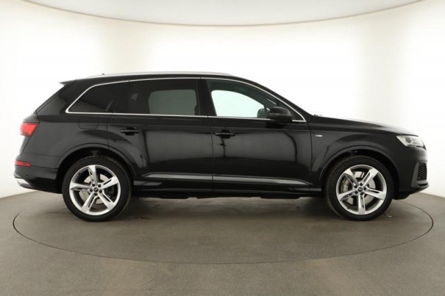 Audi Q7  55 TFSI e 