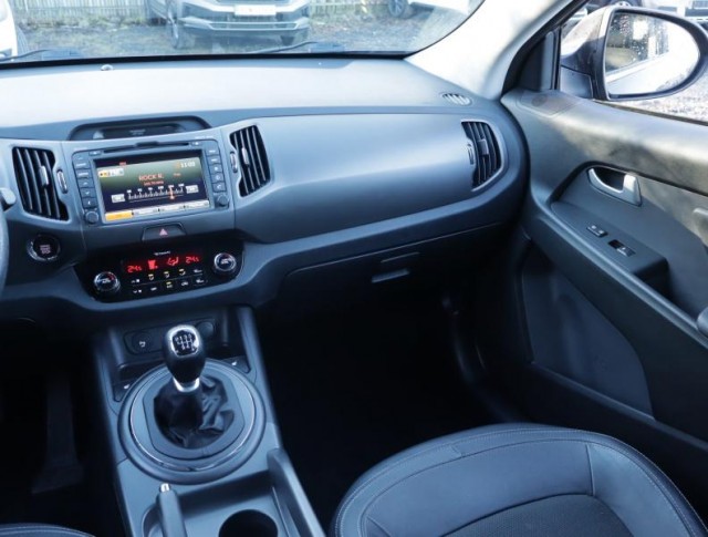 Kia Sportage  2.0 CRDi 