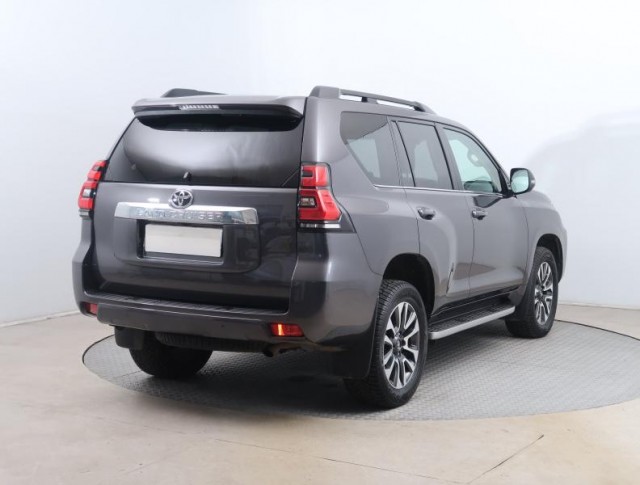 Toyota Land Cruiser  2.8 D-4D 