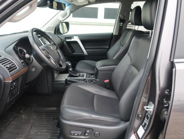 Toyota Land Cruiser  2.8 D-4D 