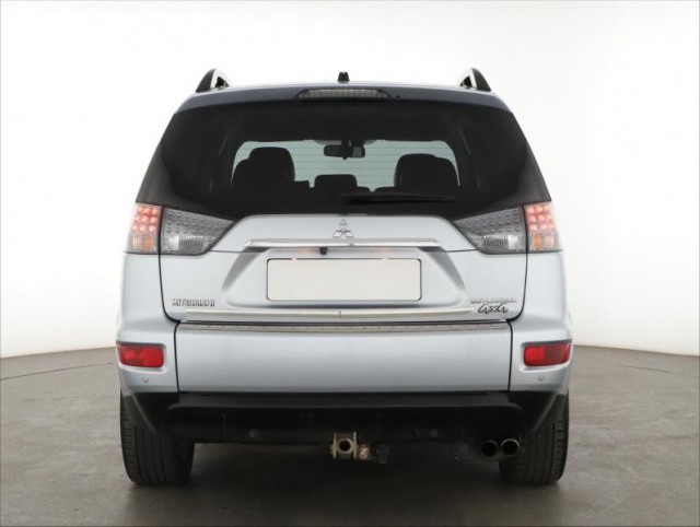 Mitsubishi Outlander  2.2 DI-D 