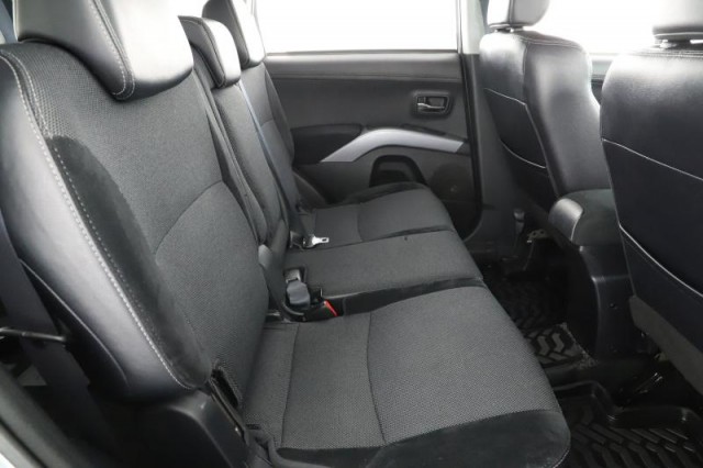 Mitsubishi Outlander  2.2 DI-D 