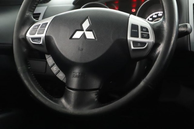 Mitsubishi Outlander  2.2 DI-D 