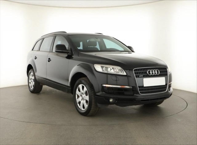 Audi Q7  3.0 TDI 