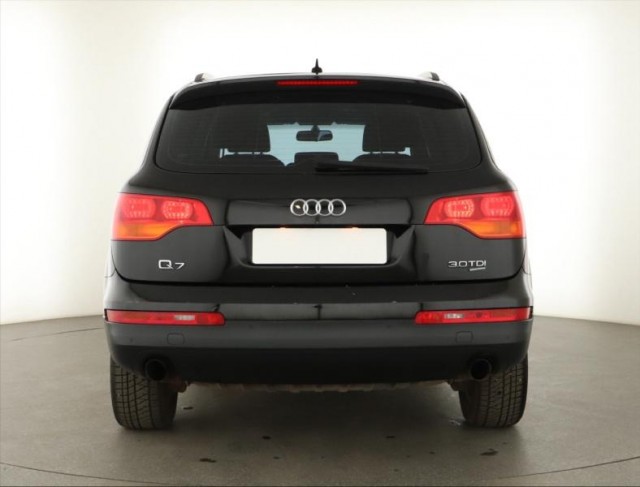 Audi Q7  3.0 TDI 