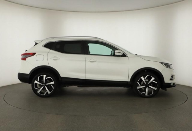 Nissan Qashqai  1.2 DIG-T Tekna