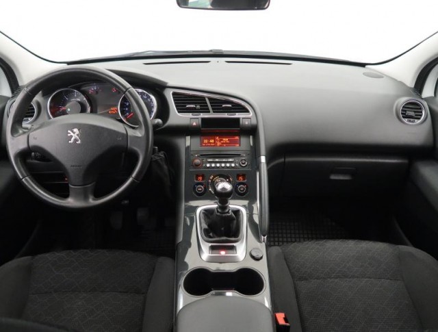 Peugeot 3008  1.6 BlueHDi Premium