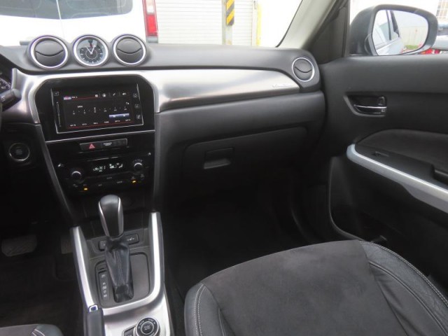 Suzuki Vitara  1.6 VVT Elegance