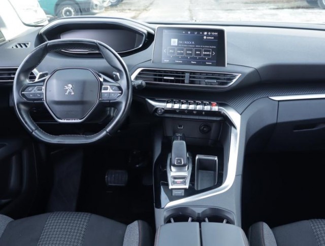 Peugeot 5008  1.5 BlueHDi 