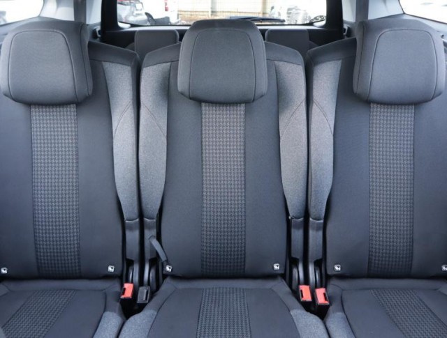 Peugeot 5008  1.5 BlueHDi 