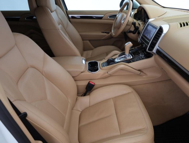 Porsche Cayenne  S 