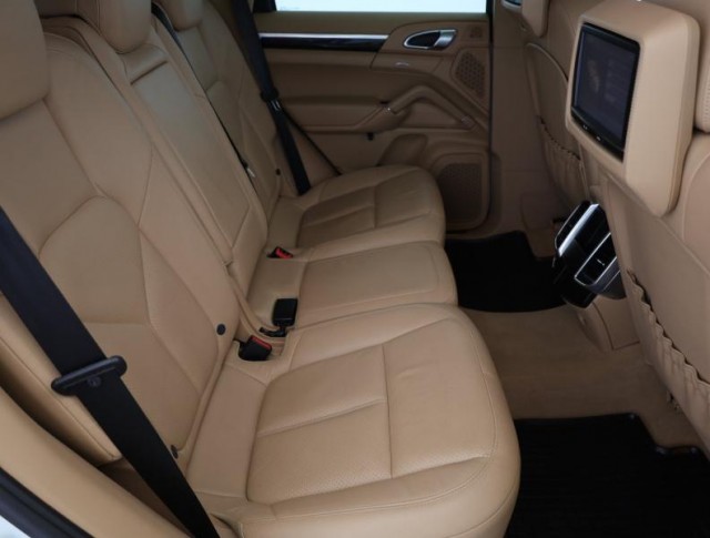 Porsche Cayenne  S 