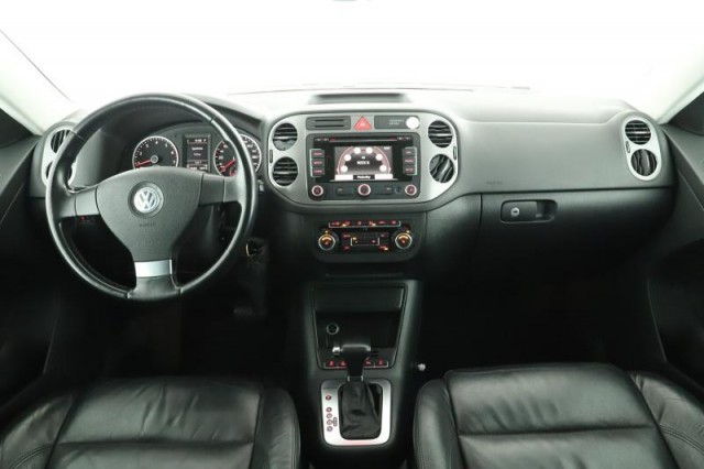 Volkswagen Tiguan  2.0 TSI 