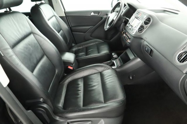 Volkswagen Tiguan  2.0 TSI 