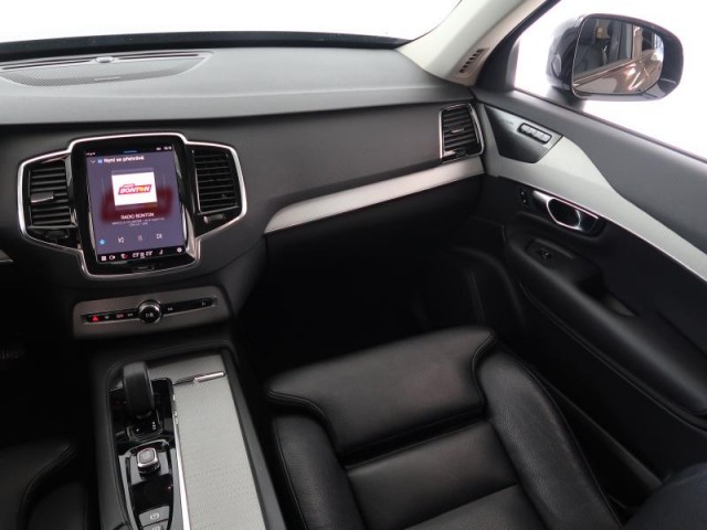 Volvo XC90  B5 AWD R-Design