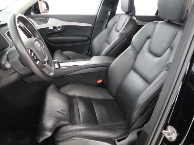 Volvo XC90  B5 AWD R-Design