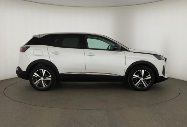 Peugeot 3008  1.2 PureTech Allure