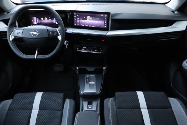 Opel Frontera  1.2 hybrid GS