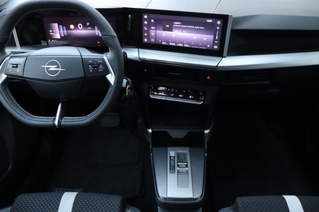 Opel Frontera  1.2 hybrid GS