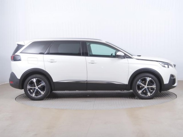 Peugeot 5008  1.5 BlueHDi 