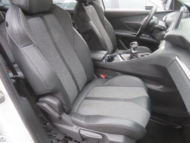 Peugeot 5008  1.5 BlueHDi 