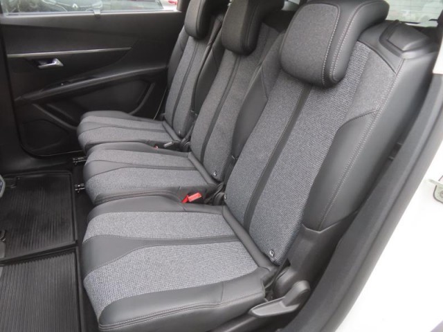 Peugeot 5008  1.5 BlueHDi 