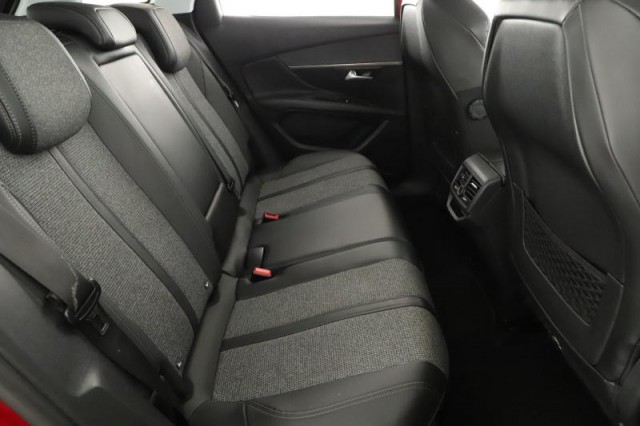 Peugeot 3008  1.2 PureTech 