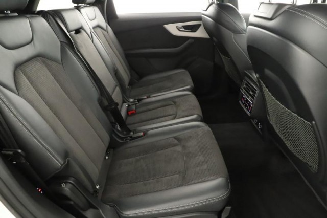 Audi Q7  50 TDI S-Line