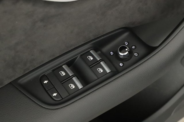 Audi Q7  50 TDI S-Line