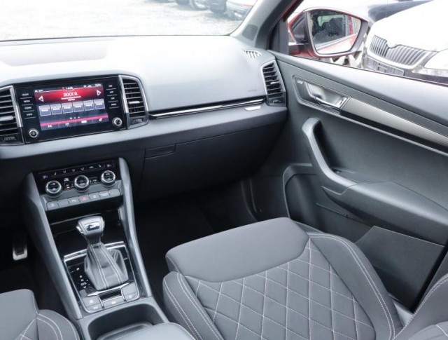 Škoda Karoq  1.5 TSI Sportline