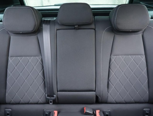 Škoda Karoq  1.5 TSI Sportline