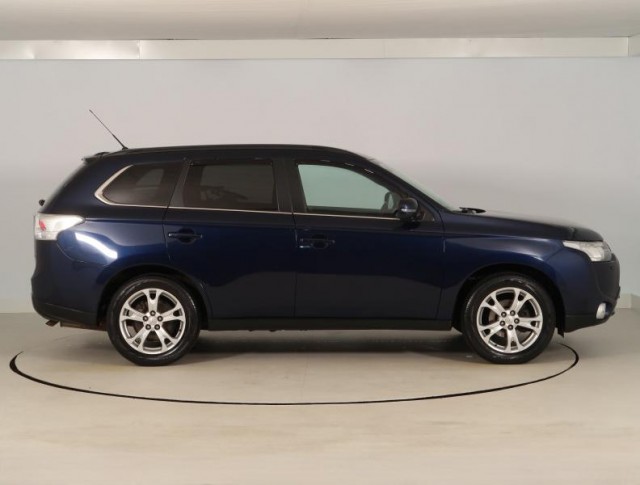 Mitsubishi Outlander  2.2 DI-D 