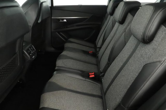 Peugeot 5008  1.6 HDi 