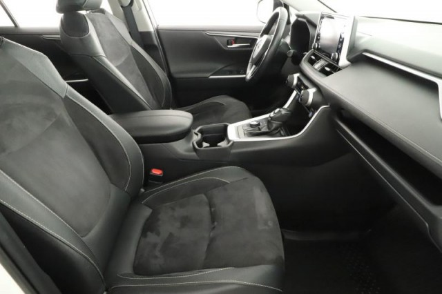 Toyota RAV 4  2.0 Valvematic 