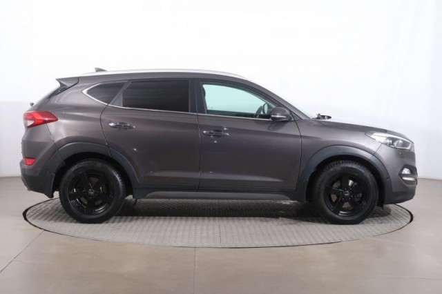 Hyundai Tucson  2.0 CRDi Select