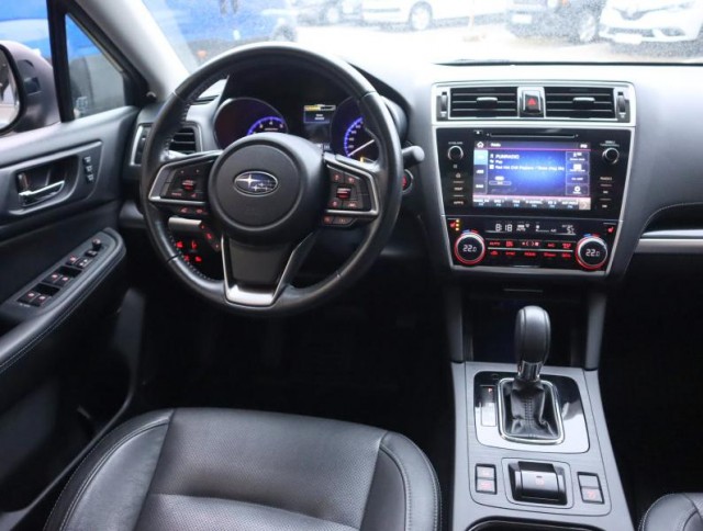 Subaru Outback  2.5 i 