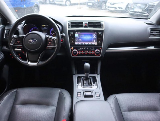 Subaru Outback  2.5 i 