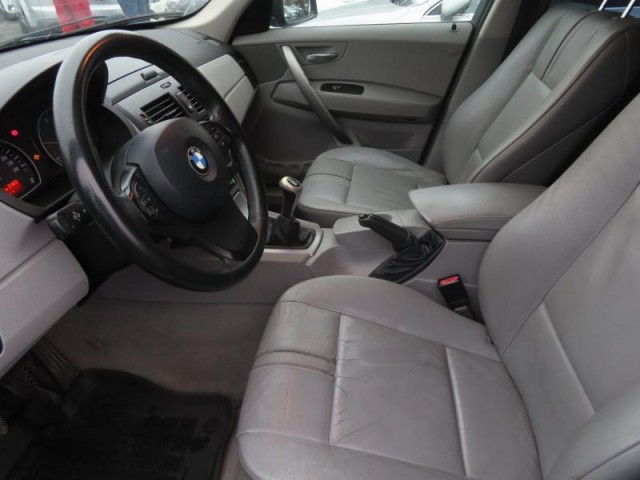 BMW X3  2.0d Business